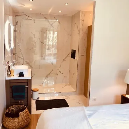 Marais Luxury Apartment *